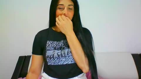 Snapshot of lomaslindosoyyo chatting on 6, 2, 2025 estehfania online show from 6, 2, 2025