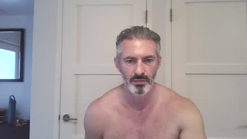 6ft7 Bi Daddy online show from 11, 11, 2025