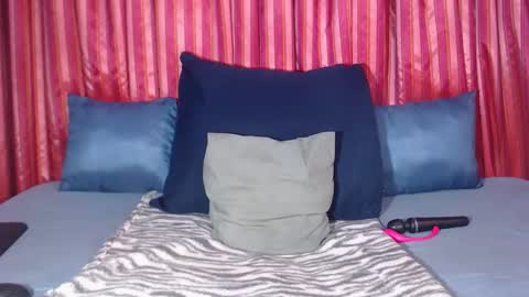 Snapshot of londylicious34 chatting on 11, 11, 2025 londylicious34 online show from 11, 11, 2025