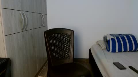 lonelydick2002 online show from 11, 2, 2025