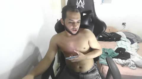 Snapshot of long_dick_boy_ chatting on 7, 4, 2026 Marvin Santiago online show from 7, 4, 2026