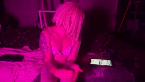 longbeachcd69 online show from 10, 1, 2026