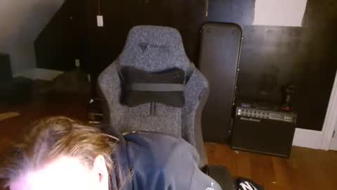 Snapshot of longhair021 chatting on 31, 12, 2024 longhair online show from 31, 12, 2024