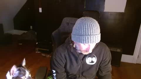 Snapshot of longhair021 chatting on 4, 1, 2025 longhair online show from 4, 1, 2025