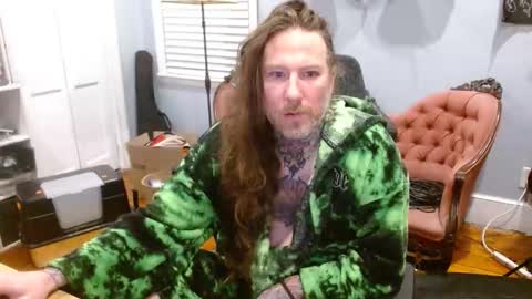 Snapshot of longhair021 chatting on 10, 10, 2025 longhair online show from 10, 10, 2025