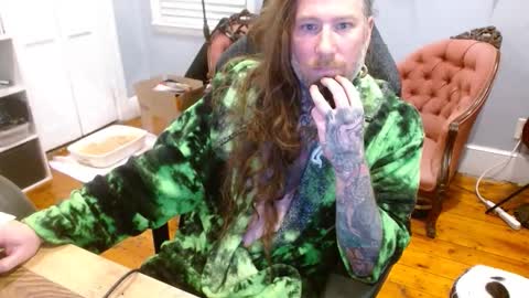 Snapshot of longhair021 chatting on 22, 10, 2025 longhair online show from 22, 10, 2025