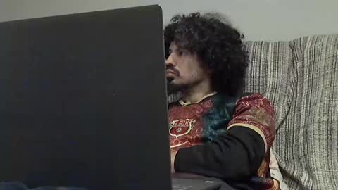 Snapshot of longnight5 chatting on 18, 1, 2025 Alejandro Rulitos Twitter longnight55 Intagram 5longnight5 online show from 18, 1, 2025