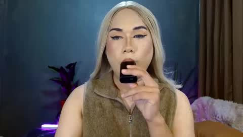 My Lover Dadddy roberto online show from 5, 3, 2026