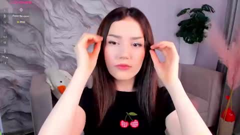 Snapshot of lonny_peach chatting on 13, 7, 2026 Luna online show from 13, 7, 2026