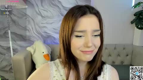 Snapshot of lonny_peach chatting on 4, 8, 2026 Luna online show from 4, 8, 2026