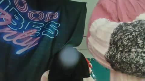 Londoncashmere69  online show from 7, 12, 2024