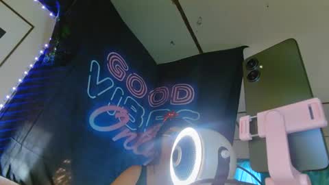 Londoncashmere69  online show from 7, 12, 2024