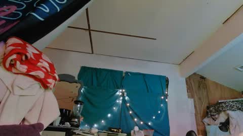 Londoncashmere69  online show from 7, 12, 2024