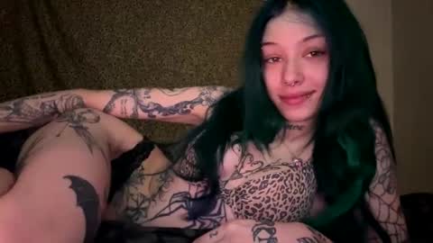 lookingforlona online show from 22, 12, 2025