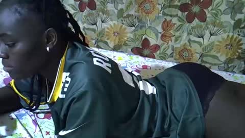 Snapshot of lora_amor chatting on 23, 4, 2026 lora_amor online show from 23, 4, 2026