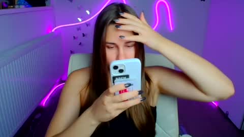 Snapshot of lora_kisses chatting on 28, 7, 2026 Lora online show from 28, 7, 2026