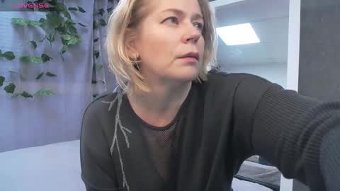 Lora online show from 5, 12, 2025