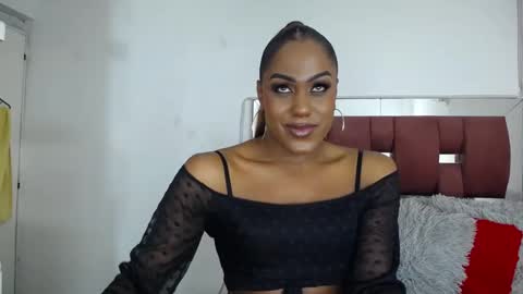 Snapshot of lorainebigdickts chatting on 17, 11, 2025 Loraine online show from 17, 11, 2025