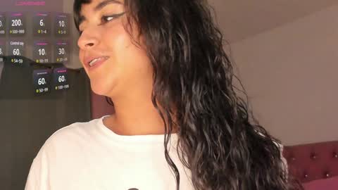 Snapshot of lore_rey chatting on 22, 1, 2025 lore_rey online show from 22, 1, 2025