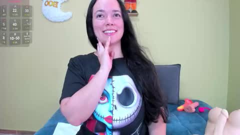 Snapshot of loreen_grey chatting on 4, 10, 2025 Loren Grey online show from 4, 10, 2025