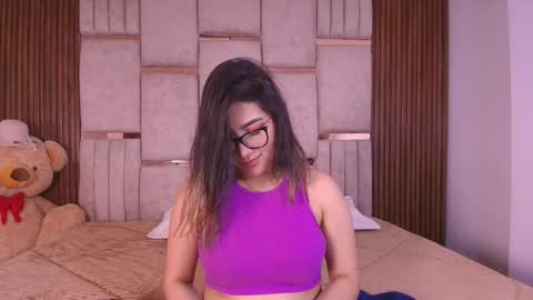  Lorein  online show from 2, 12, 2025