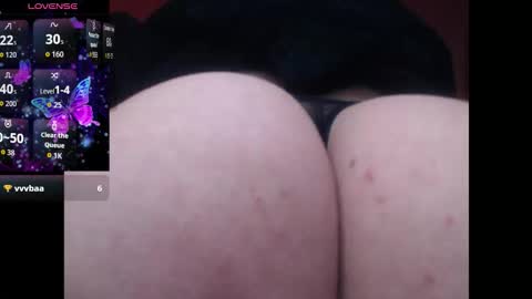 Snapshot of lorenitha_20 chatting on 18, 11, 2025 lorenitha online show from 18, 11, 2025