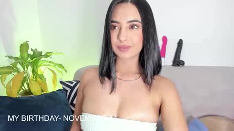 L O R E N online show from 10, 11, 2025