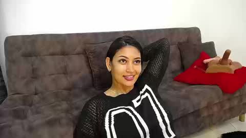 loretahorny online show from 19, 9, 2025