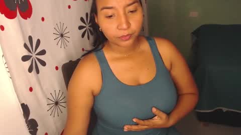 Snapshot of loretta_ chatting on 17, 2, 2025 Loretta Gmez online show from 17, 2, 2025