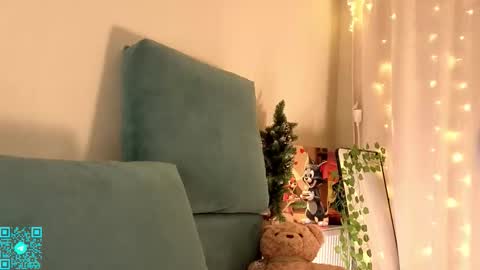 Chloe for Fan BlackHole online show from 1, 3, 2026