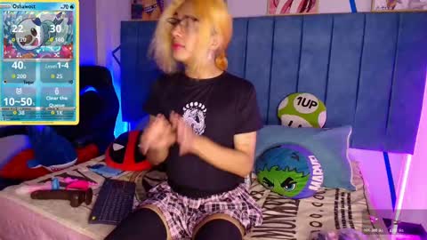 Snapshot of lorettmatthew chatting on 8, 11, 2025 LorettMatthew online show from 8, 11, 2025