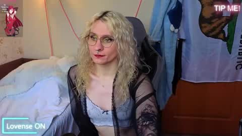 Lori -----------------------------------    online show from 25, 4, 2026