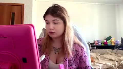 Snapshot of lorrainepurkiss chatting on 24, 7, 2026 Stasha online show from 24, 7, 2026