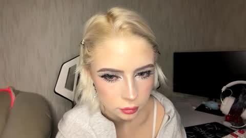 Isabel online show from 1, 12, 2025