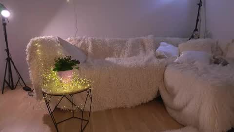 Lorrie online show from 20, 2, 2026