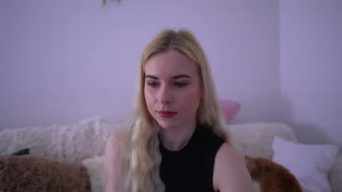 Lorrie online show from 5, 4, 2026