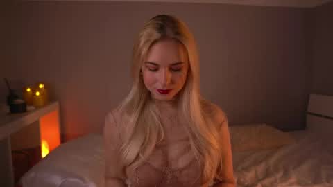 Snapshot of lorrie_love_story chatting on 10, 5, 2026 Lorrie online show from 10, 5, 2026