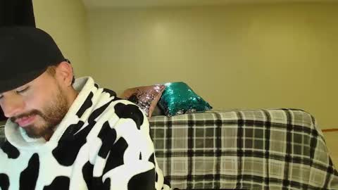 Snapshot of los_juanes chatting on 9, 10, 2025 JUAN JUAN online show from 9, 10, 2025