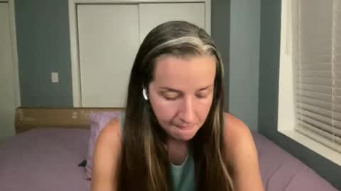 Snapshot of lothlori chatting on 19, 5, 2026 lothlori online show from 19, 5, 2026