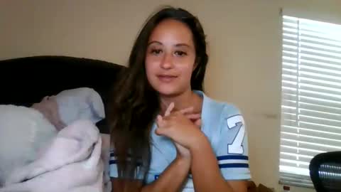 lotusflowerbomb95 online show from 5, 5, 2026