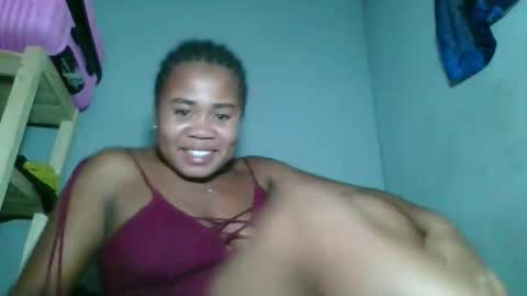 Snapshot of louane98 chatting on 27, 2, 2026 louane98 online show from 27, 2, 2026