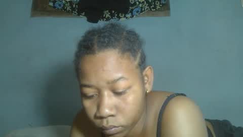 Snapshot of louane98 chatting on 25, 4, 2026 louane98 online show from 25, 4, 2026