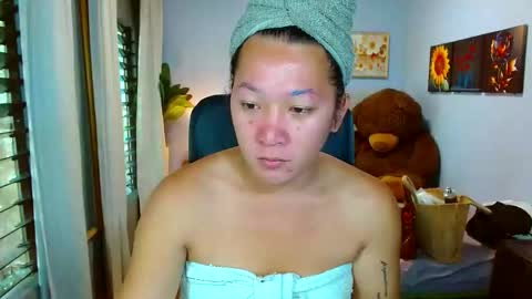 Snapshot of louie_sexy chatting on 27, 4, 2026 Cathy online show from 27, 4, 2026