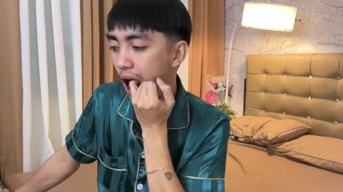 Snapshot of louieismy_name chatting on 16, 3, 2026 ignot ursh online show from 16, 3, 2026