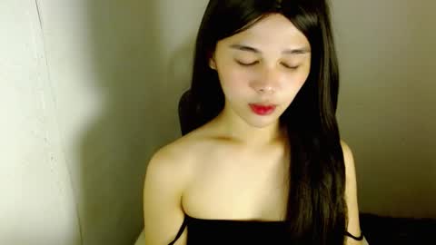 louilalicious online show from 17, 12, 2025