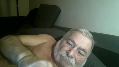 louis_chokdee online show from 8, 12, 2024