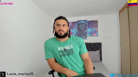 Snapshot of louis_marley_ chatting on 2, 12, 2024 louis_marley_ online show from 2, 12, 2024