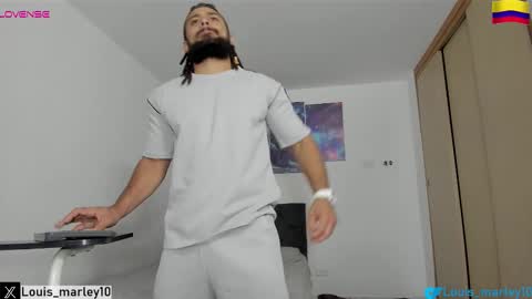 Snapshot of louis_marley_ chatting on 1, 2, 2026 louis_marley_ online show from 1, 2, 2026