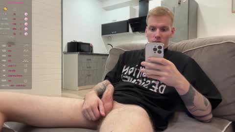 Snapshot of louisjafferson chatting on 5, 10, 2025 Louis online show from 5, 10, 2025