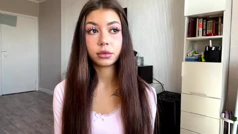 Flora online show from 2, 4, 2026